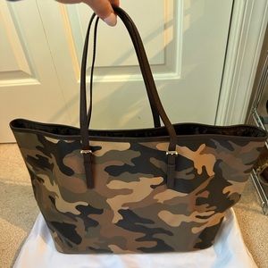 Michael Kors - Camo tote bag